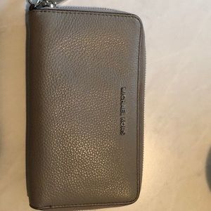 Michael Kors wristlet